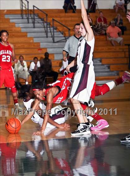 Thumbnail 1 in Cinco Ranch vs. Bellaire (McDonald's Texas Invitational) photogallery.
