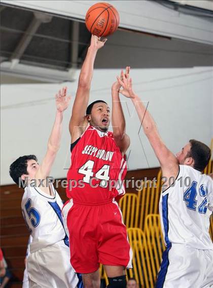 Thumbnail 3 in Sleepy Hollow vs Edgemont  (Section 1 Super Saturday) photogallery.