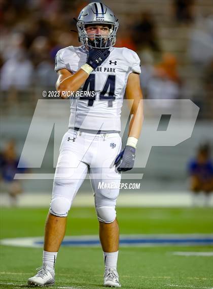 Thumbnail 1 in Grand Oaks vs College Park photogallery.