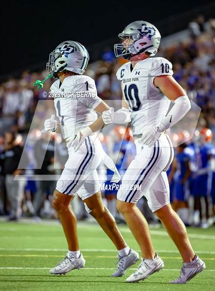 Thumbnail 3 in Grand Oaks vs College Park photogallery.