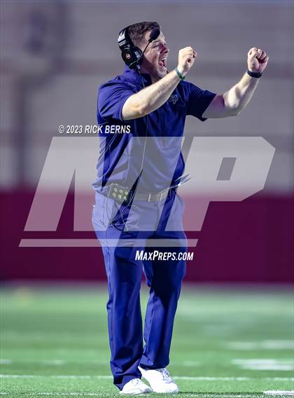 Thumbnail 3 in Grand Oaks vs College Park photogallery.