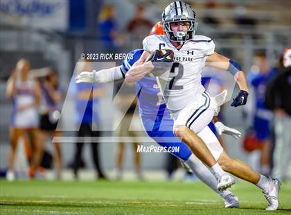 Thumbnail 3 in Grand Oaks vs College Park photogallery.