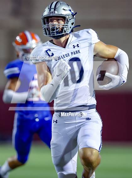 Thumbnail 3 in Grand Oaks vs College Park photogallery.