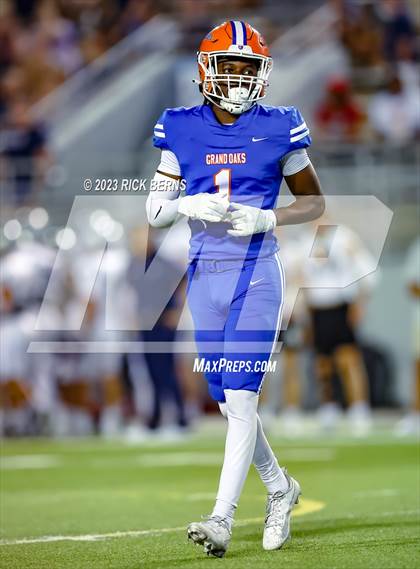 Thumbnail 2 in Grand Oaks vs College Park photogallery.