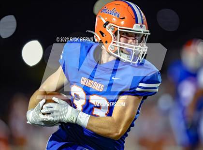 Thumbnail 2 in Grand Oaks vs College Park photogallery.