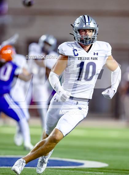 Thumbnail 1 in Grand Oaks vs College Park photogallery.
