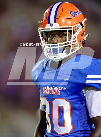 Thumbnail 1 in Grand Oaks vs College Park photogallery.