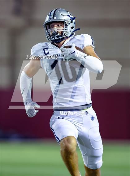 Thumbnail 2 in Grand Oaks vs College Park photogallery.