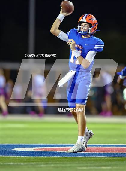 Thumbnail 1 in Grand Oaks vs College Park photogallery.