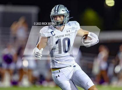 Thumbnail 2 in Grand Oaks vs College Park photogallery.