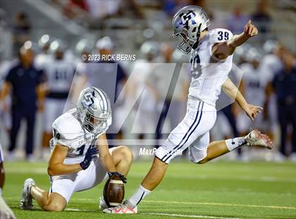 Thumbnail 1 in Grand Oaks vs College Park photogallery.