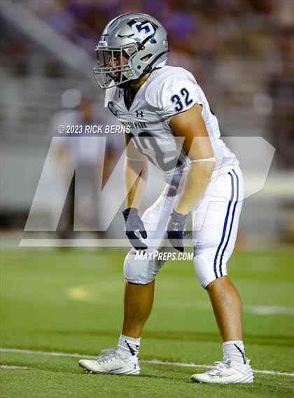 Thumbnail 3 in Grand Oaks vs College Park photogallery.