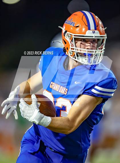 Thumbnail 3 in Grand Oaks vs College Park photogallery.