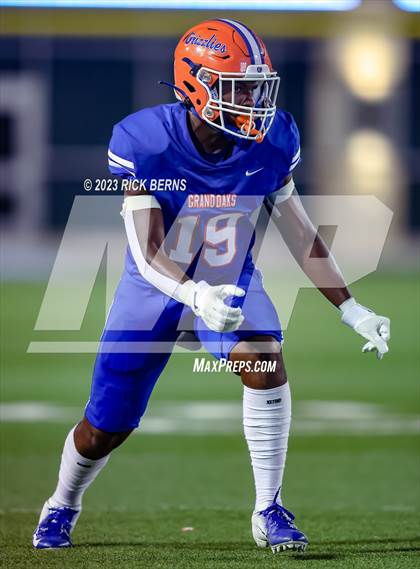 Thumbnail 2 in Grand Oaks vs College Park photogallery.