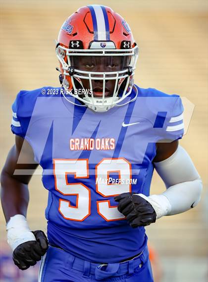 Thumbnail 1 in Grand Oaks vs College Park photogallery.
