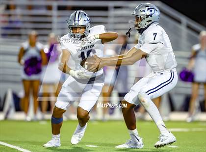 Thumbnail 2 in Grand Oaks vs College Park photogallery.