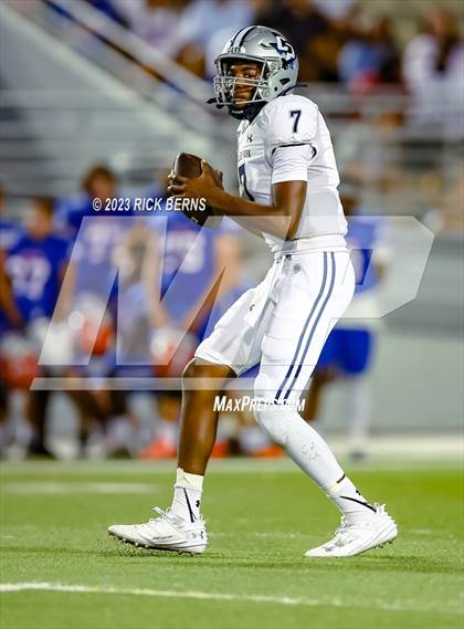 Thumbnail 3 in Grand Oaks vs College Park photogallery.