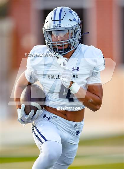 Thumbnail 2 in Grand Oaks vs College Park photogallery.