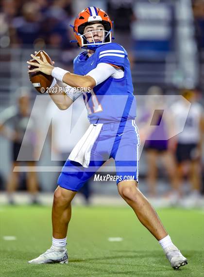 Thumbnail 1 in Grand Oaks vs College Park photogallery.