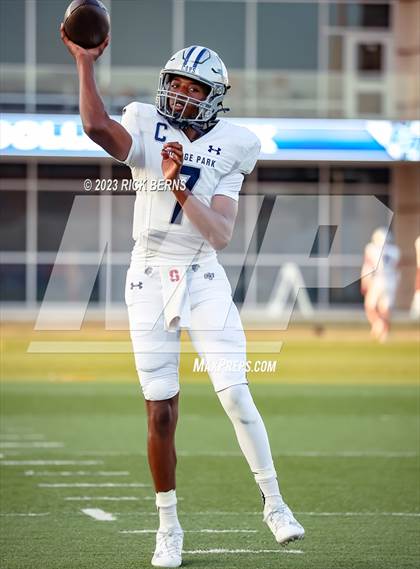 Thumbnail 2 in Grand Oaks vs College Park photogallery.