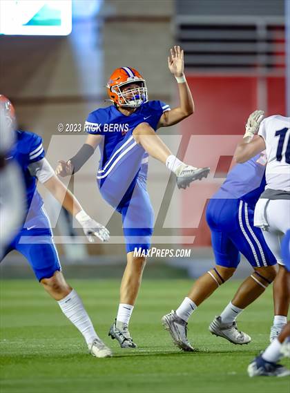 Thumbnail 3 in Grand Oaks vs College Park photogallery.