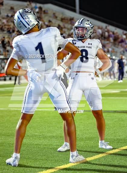 Thumbnail 1 in Grand Oaks vs College Park photogallery.