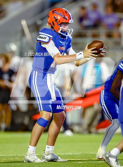 Thumbnail 2 in Grand Oaks vs College Park photogallery.