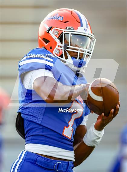 Thumbnail 2 in Grand Oaks vs College Park photogallery.