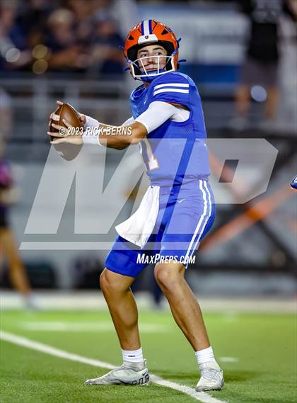 Thumbnail 2 in Grand Oaks vs College Park photogallery.