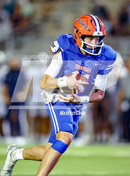 Thumbnail 1 in Grand Oaks vs College Park photogallery.