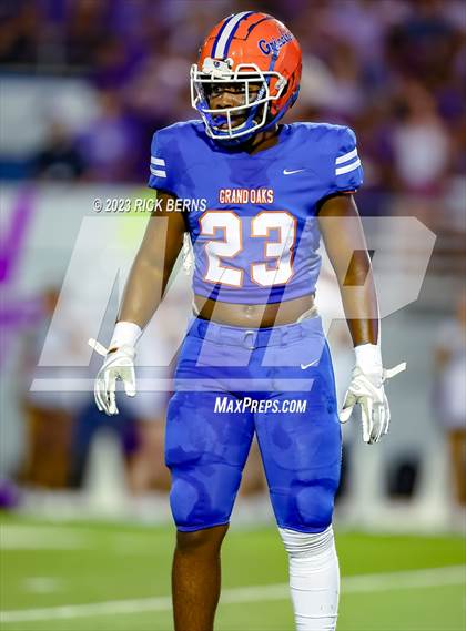 Thumbnail 2 in Grand Oaks vs College Park photogallery.