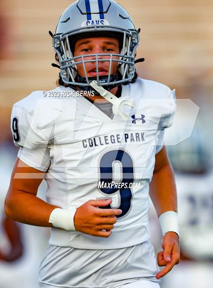 Thumbnail 2 in Grand Oaks vs College Park photogallery.