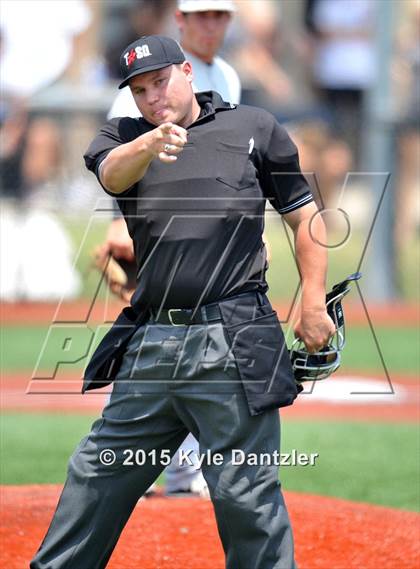 Thumbnail 3 in Pleasant Grove vs Argyle (UIL 4A Region 2 Final) photogallery.