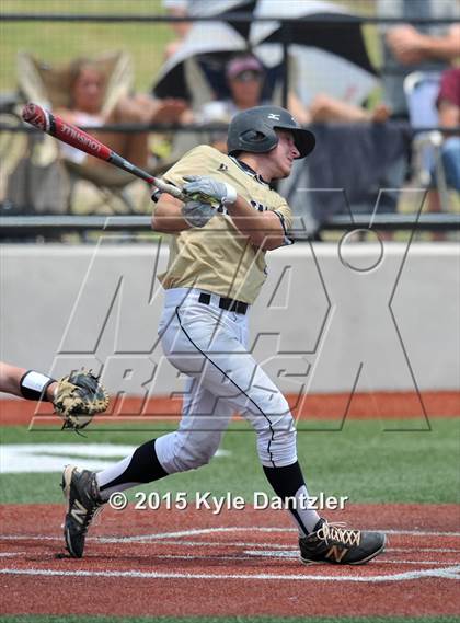 Thumbnail 2 in Pleasant Grove vs Argyle (UIL 4A Region 2 Final) photogallery.