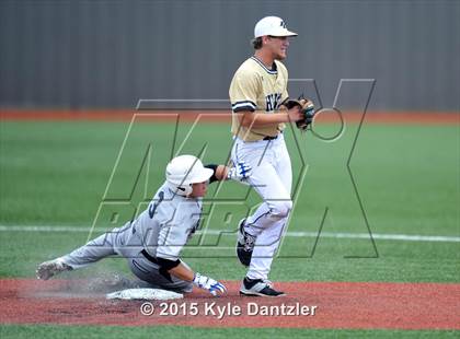 Thumbnail 2 in Pleasant Grove vs Argyle (UIL 4A Region 2 Final) photogallery.