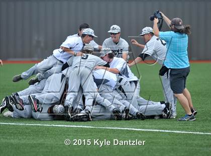 Thumbnail 2 in Pleasant Grove vs Argyle (UIL 4A Region 2 Final) photogallery.