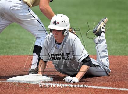 Thumbnail 3 in Pleasant Grove vs Argyle (UIL 4A Region 2 Final) photogallery.