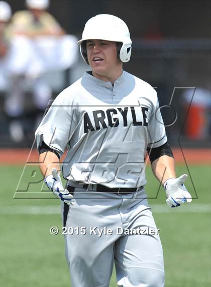 Thumbnail 2 in Pleasant Grove vs Argyle (UIL 4A Region 2 Final) photogallery.