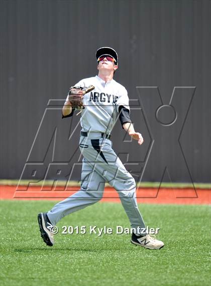 Thumbnail 3 in Pleasant Grove vs Argyle (UIL 4A Region 2 Final) photogallery.