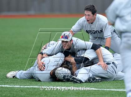 Thumbnail 1 in Pleasant Grove vs Argyle (UIL 4A Region 2 Final) photogallery.