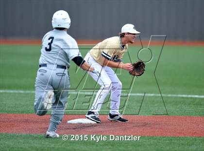 Thumbnail 1 in Pleasant Grove vs Argyle (UIL 4A Region 2 Final) photogallery.