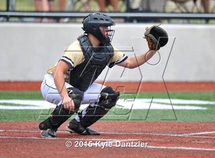 Thumbnail 2 in Pleasant Grove vs Argyle (UIL 4A Region 2 Final) photogallery.