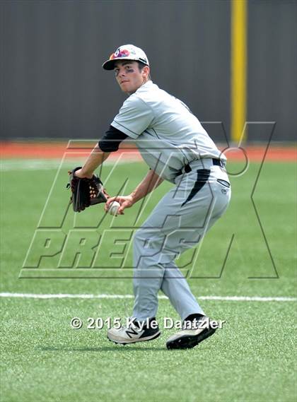 Thumbnail 3 in Pleasant Grove vs Argyle (UIL 4A Region 2 Final) photogallery.