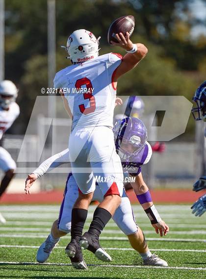 Thumbnail 2 in Tomball vs Klein Cain photogallery.