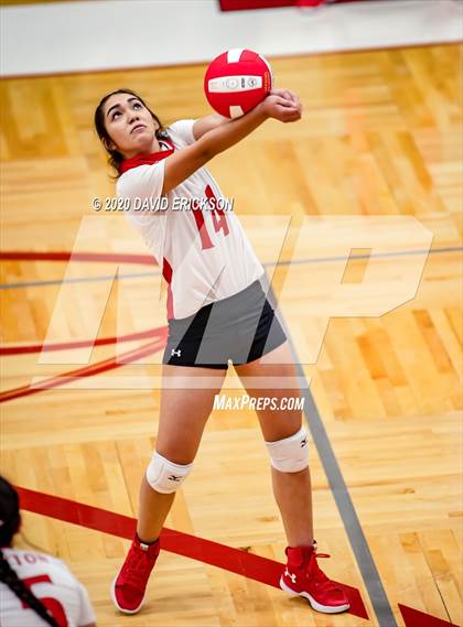 Thumbnail 1 in Perryton vs. Pampa photogallery.