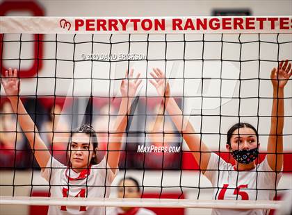 Thumbnail 1 in Perryton vs. Pampa photogallery.