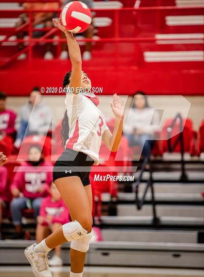 Thumbnail 2 in Perryton vs. Pampa photogallery.