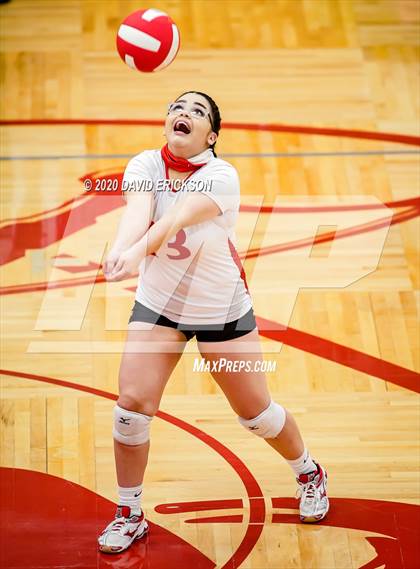Thumbnail 1 in Perryton vs. Pampa photogallery.