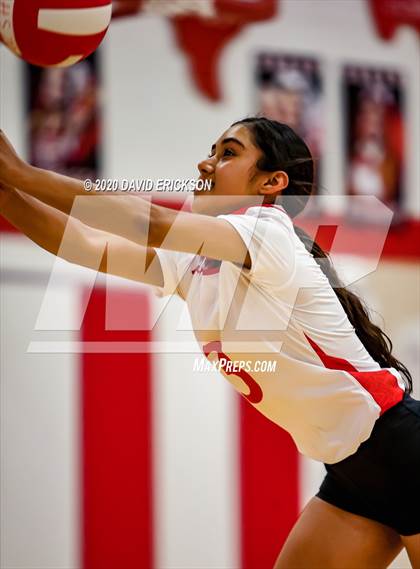 Thumbnail 2 in Perryton vs. Pampa photogallery.