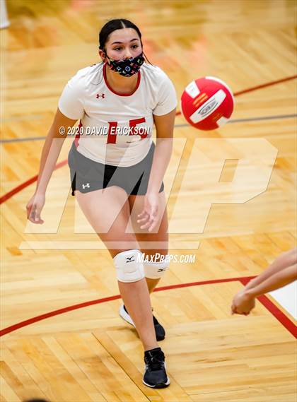 Thumbnail 3 in Perryton vs. Pampa photogallery.